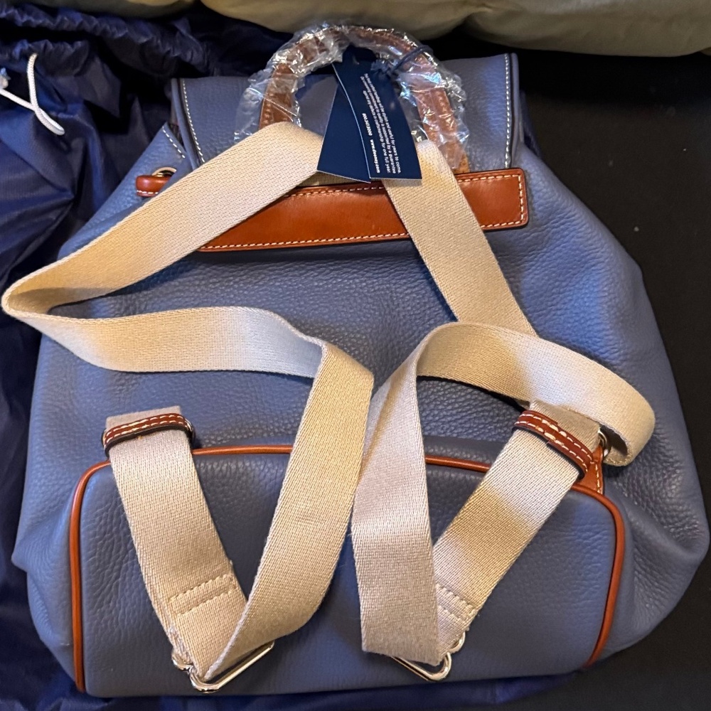 Dooney & Bourke Large Murphy Backpack NWT - Picture 9 of 15